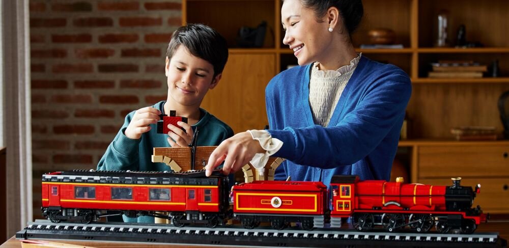 LEGO Harry Potter Ekspres do Hogwartu — edycja kolekcjonerska 76405 klocki elementy zabawa łączenie figurki akcesoria figurka zestaw