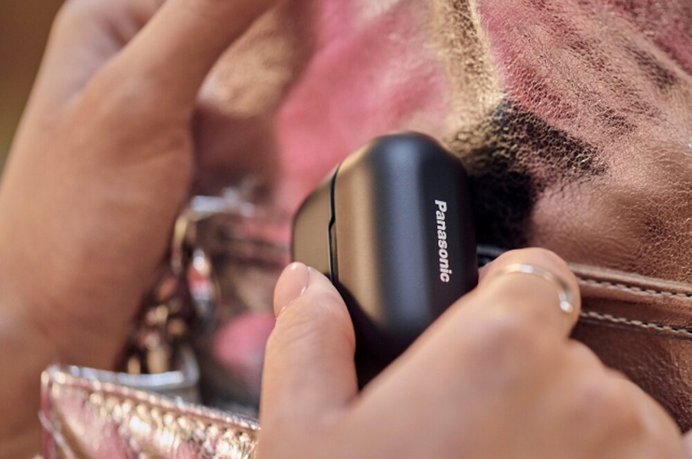Słuchawki dokanałowe PANASONIC RZ-B310WDE-KDE-K aktywne osoby lekkość ergonomia jakość dźwięk użytkownicy odporność jakość połączenie panel dotykowy bateria sterowanie głosem redukcja szumów