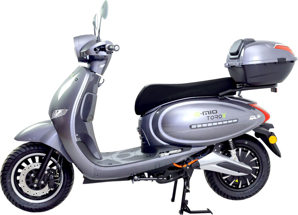 Skuter elektryczny E-MIO Toro+V+ Srebrny bateria litowo-jonowa pojemność 52 Ah 300 ogniw do 60 km na jednym ładowaniu