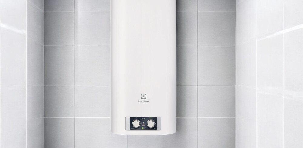 BOJLER ELEKTRYCZNY ELECTROLUX EWH50FMXEEC front lifestyle panel sterowanie system bezpieczeństwa ochrona niezawodność kontrola temperatury termostat kontrolowanie zawór odłącznik bezpieczeństwa