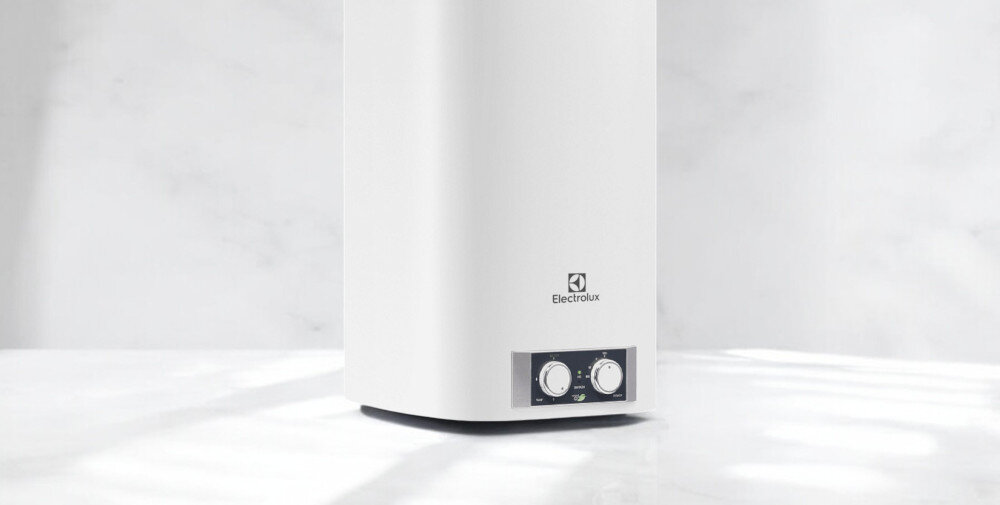 BOJLER ELEKTRYCZNY ELECTROLUX EWH50FMXEEC wyświetlacz LOW 700 W MID 1300 W TURBO 2000 W trzy tryby oszczędności energii szybkie nagrzewanie smart MEMORY zapamiętywanie ustawień temperatury wody