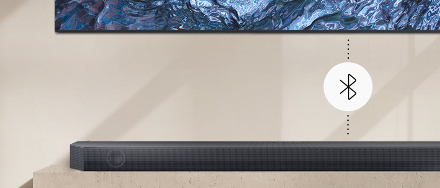 Soundbar Samsung HW-Q60C łączy się z telewizorem Samsung bezprzewodowo, korzystając z technologii Bluetooth Soundbar Samsung HW-Q60C łączy się z telewizorem Samsung bezprzewodowo, korzystając z technologii Bluetooth