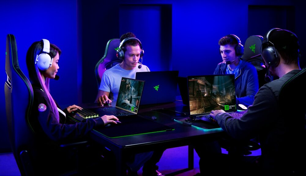 Słuchawki RAZER BlackShark V2 Pro design komfort lekkość dźwięk jakość wrażenia słuchowe ergonomia lekkość sport aktywność podróże czas pracy działanie akumulator