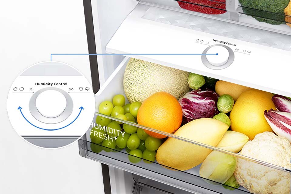 na zdjęciu możesz zobaczyć, gdzie znajduje się pokrętło regulacji wilgotności pozwalające dobrać optymalną wilgotność w zależności od przechowywanych produktów