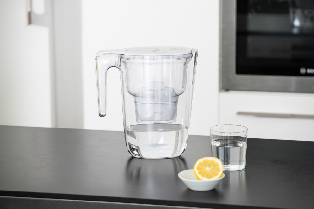 Dzbanek filtrujący PHILIPS AWP2943WHT3/58 Softening 2.6 l Biały + 3 filtry pojemność 3,4L woda filtrowana 1,7L wymiary 238x140x254mm drzwi lodówki biały