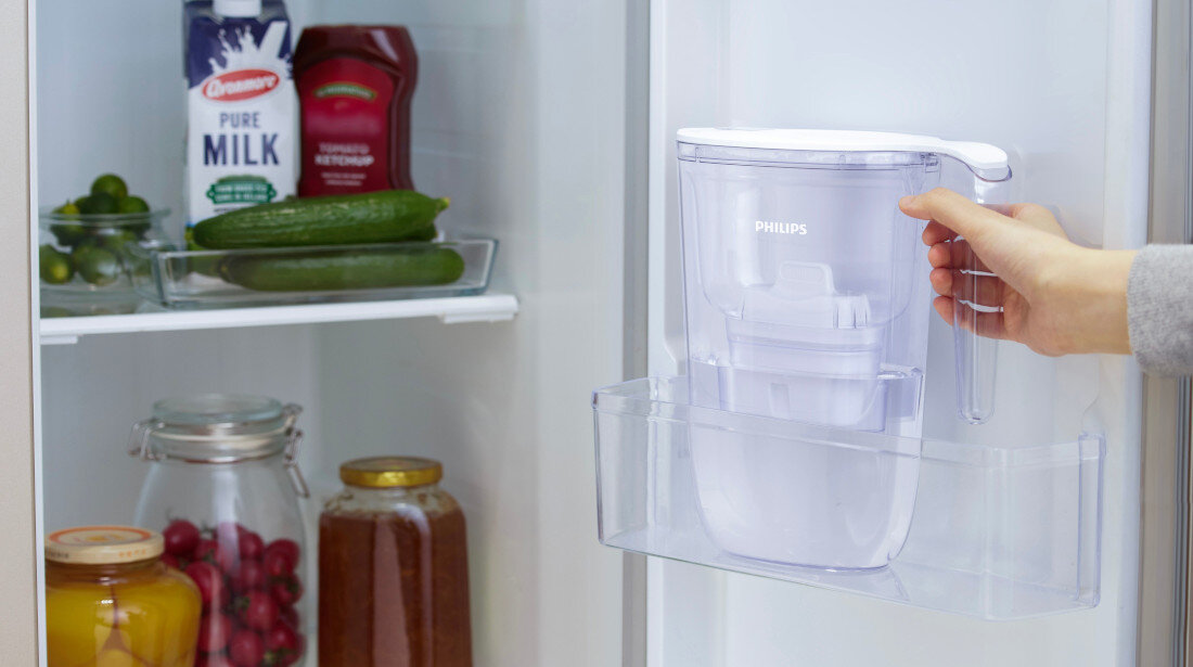 Dzbanek filtrujący PHILIPS AWP2933WHT6/58 pojemność filtrowana woda mieści się na drzwiach lodówki