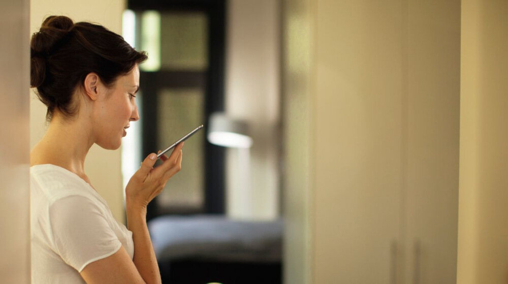 Inteligentna żarówka LED PHILIPS G95 927-65 TW 11W E27 Wi-Fi-Bluetooth współpracuje z asystentami głosowym Google Alexa Siri proste polecenia głosowe