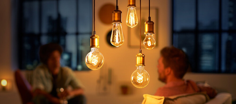 Inteligentna żarówka LED PHILIPS G125 927-65 CL 1PF 6 7W E27 Wi-Fi-Bluetooth regulacja barwy światła szerokie spektrum światła białego strumień świetlny 806 lm