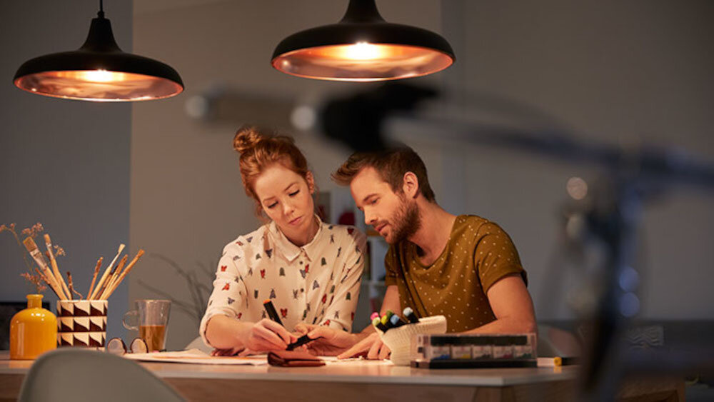 Inteligentna żarówka LED PHILIPS WFB G125 920-50 AMB 1PF 6 7W E27 Wi-Fi automatyzacja oświetlenia harmonogram