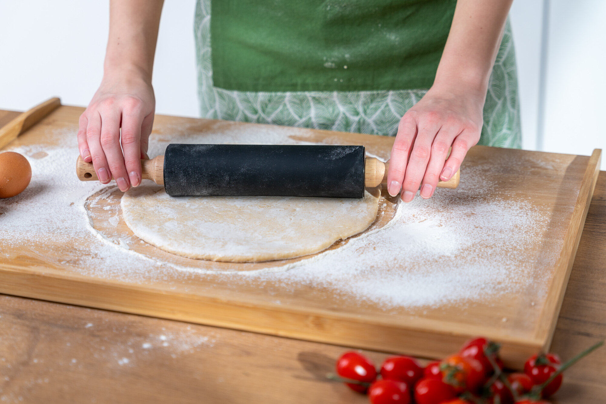 Wałek do ciasta GÖTZE&JENSEN KA128 silikon rączki z drewna