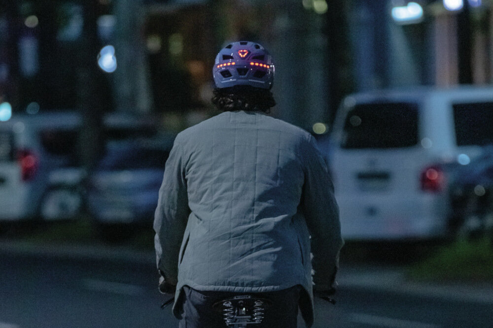 Kask rowerowy ABUS Hyban 2.0 Zielony Miejski (rozmiar M) system regulacji z ruchomą wkładką regulacja w zakresie 52-58 cm