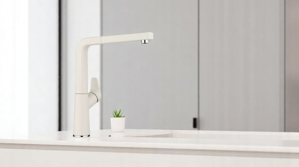 BATERIA KUCHENNA BLANCO AVONA-S 526929 zdjęcie lifestyle obrotowa wyciągana wylewka kolor czarny trwały estetyczny Silgranit odporny na temperatury łatwe czyszczenie