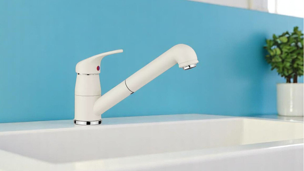 Bateria BLANCO Daras-S 526937 delikatny biały wizualizacja lifestyle bateria kolor delikatny biały kuchnia dekoracje blat