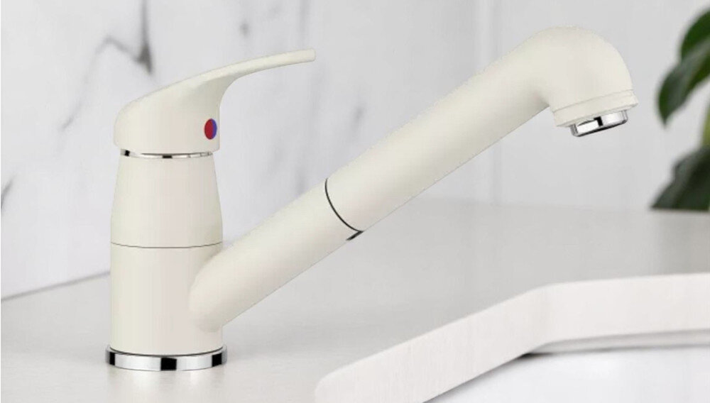 Bateria BLANCO Daras-S 526937 delikatny biały wizualizacja lifestyle kuchnia dekoracje blat obracana wylewka 90 wyciągana pełen zakres wygoda komfort