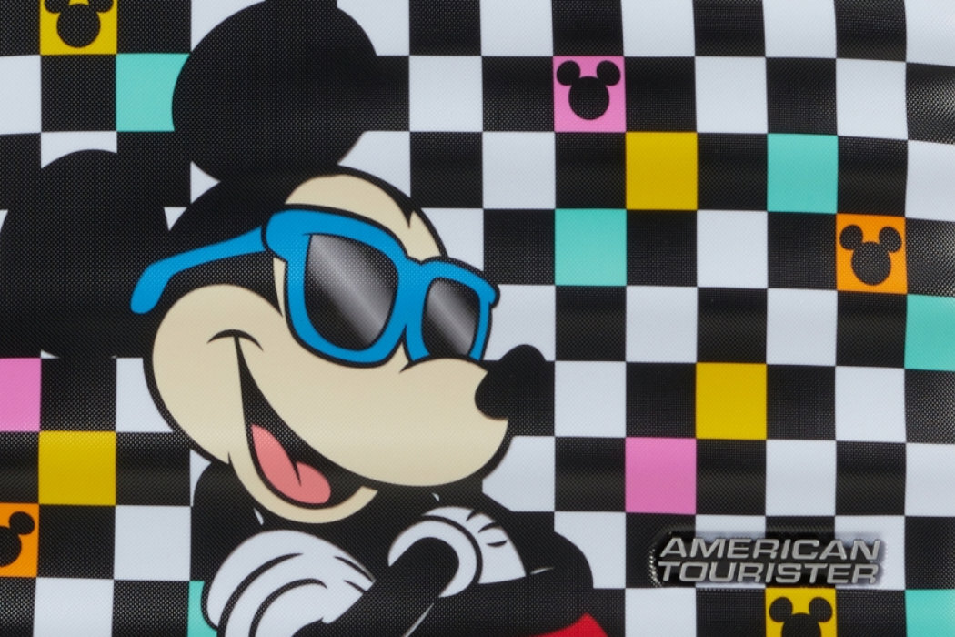 Walizka AMERICAN TOURISTER Disney Mickey Mouse 55 cm Wielokolorowy zabawa podróż dziecko dorosły materiały wytrzymałość wnętrze