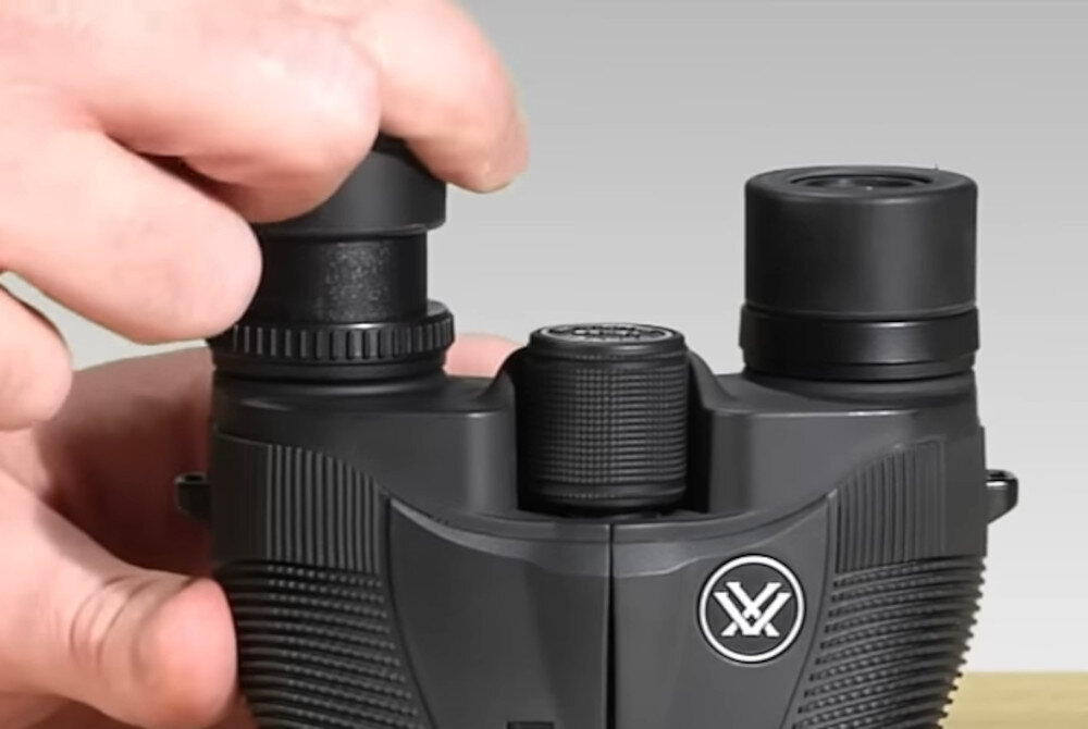 Lornetka VORTEX Vanquish 10x26 regulacja rozstaw dioptria ostrość