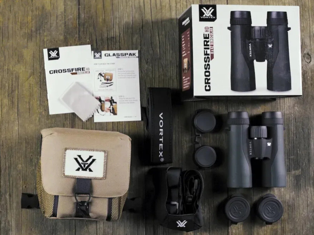 Lornetka VORTEX Crossfire HD 8x42 opakowanie zawartość zestaw