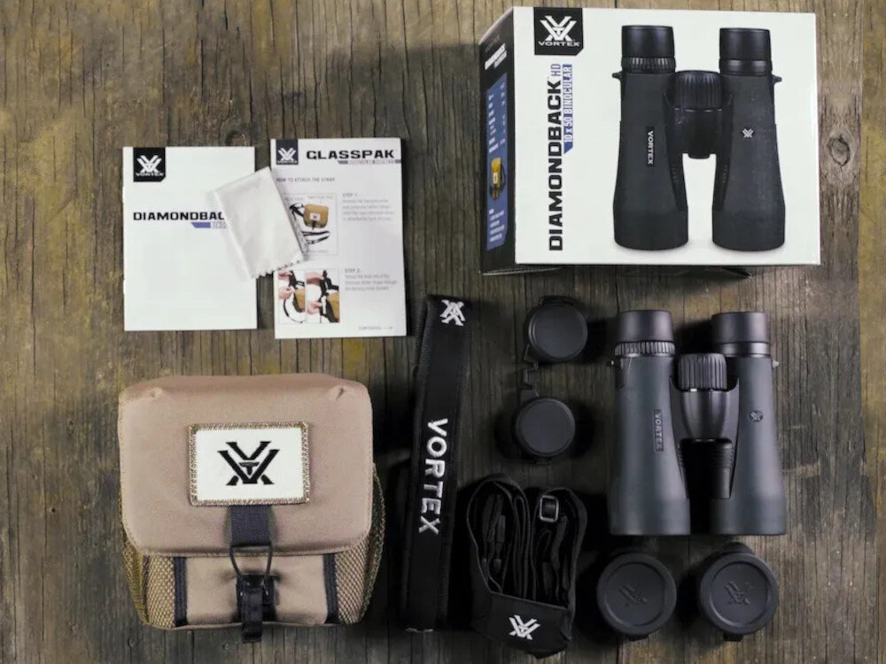Lornetka VORTEX Diamondback HD 10x50 opakowanie zestaw akcesoria dodatki
