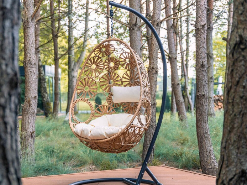 Fotel podwieszany MAJOWO MIR-B3169SB Ibiza Beżowy estetyczne wykończenie wytrzymały materiał wysoka odporność na skrajne warunki atmosferyczne kolor nie będzie się odbarwiał