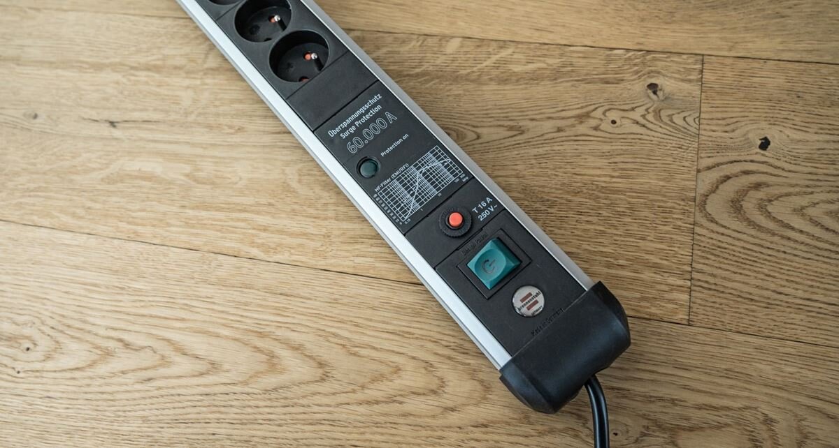 zdjęcie LISTWY PRZEPIĘCIOWEJ PREMIUM-PROTECT-LINE 4GN