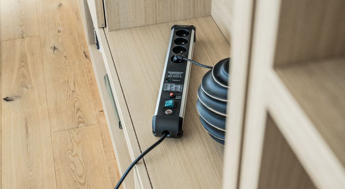 zdjęcie LISTWY PRZEPIĘCIOWEJ PREMIUM-PROTECT-LINE 4GN
