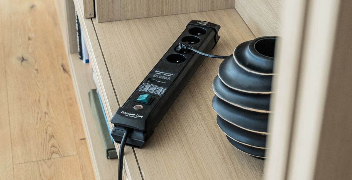 ZDJĘCIE LISTWY PRZEPIĘCIOWEJ  PREMIUM-LINE 4GN