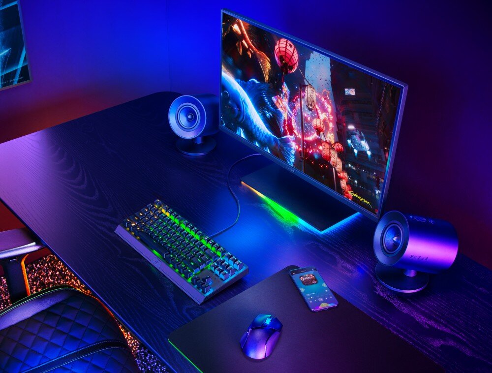 Głośniki RAZER Nommo V2 X efekty podświetlenie dźwięk brzmienie moc głośniki bezprzewodowe audio thx spatial audio chroma rgb użytkowanie warunki