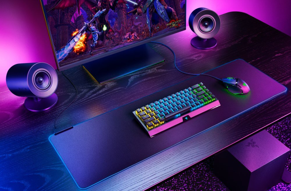 Głośniki RAZER Nommo V2 Pro efekty podświetlenie dźwięk brzmienie moc głośniki bezprzewodowe audio thx spatial audio chroma rgb użytkowanie warunki