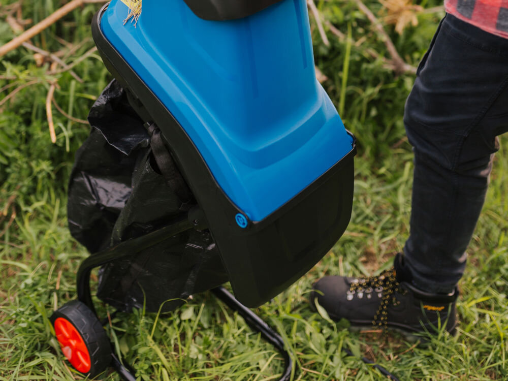 Rozdrabniacz do gałęzi BLAUPUNKT GS3010 elektryczny waga kółka zbiornik