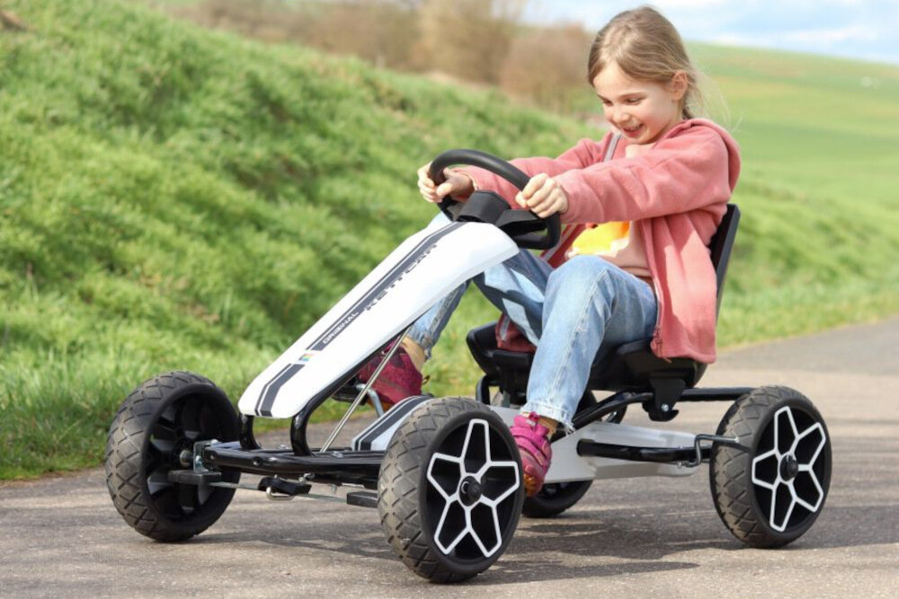 Gokart na pedały KETTLER Kettcar Revolution rama z rur stalowych przednia osłona z wysokiej jakości tworzywa sztucznego wytrzymałe bezpieczne