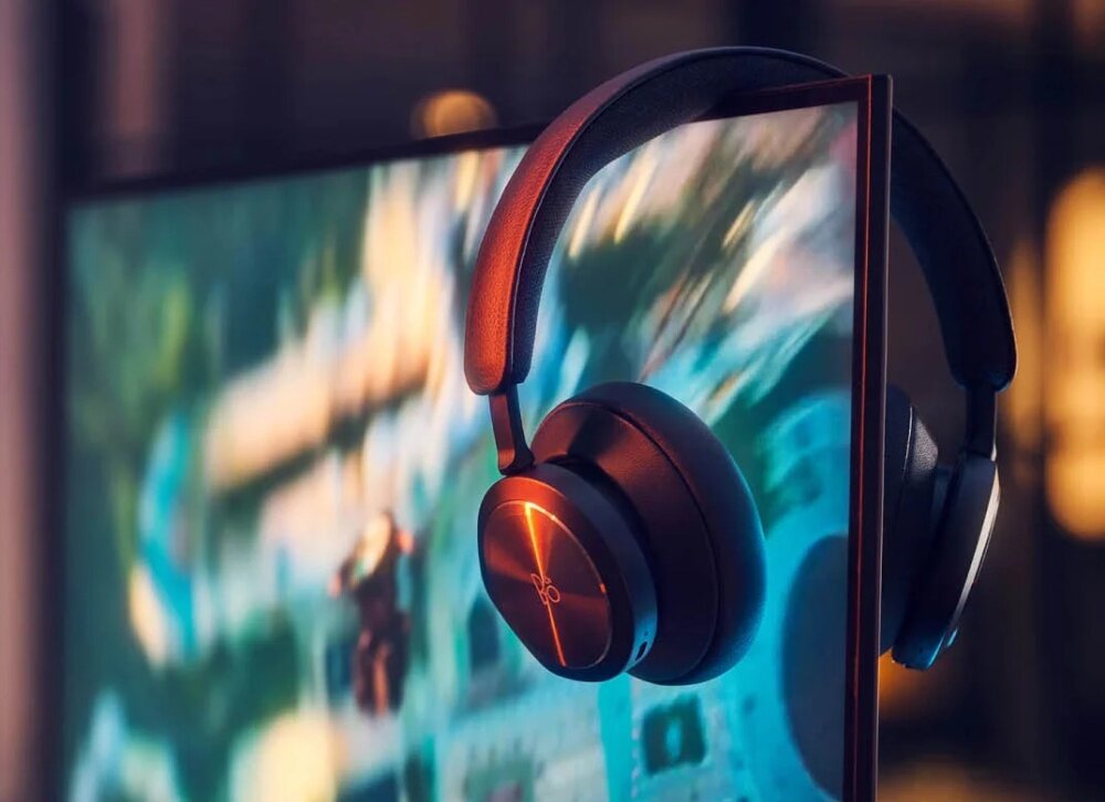 BANG & OLUFSEN Beoplay Portal дизайн навушників комфорт легкість якість звуку враження від прослуховування ергономіка легкість спорт діяльність подорож робочий час робота акумулятор