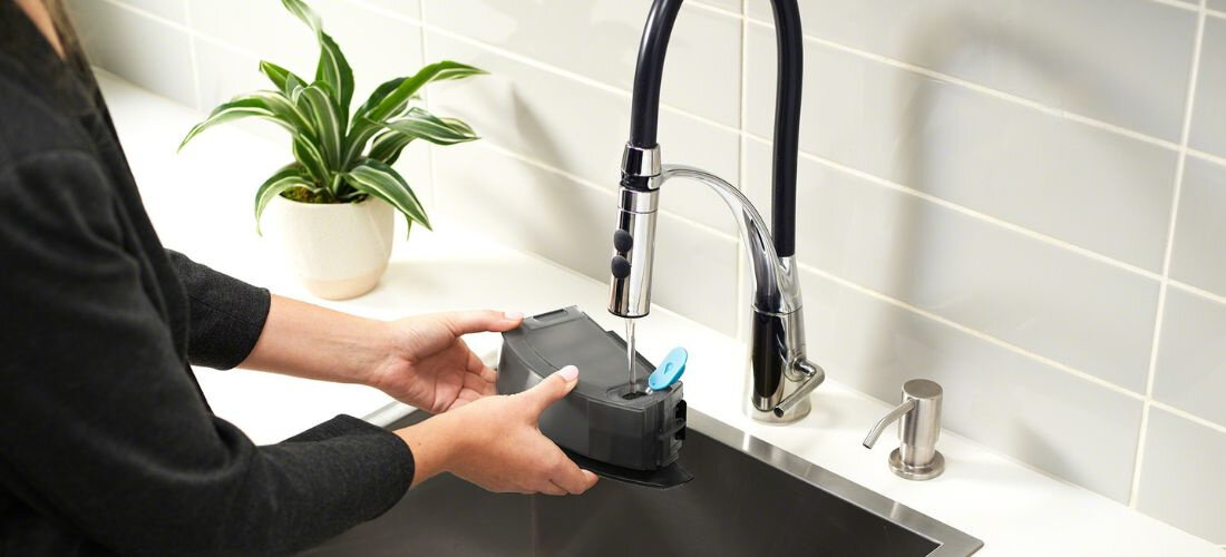 Robot sprzatajacy IROBOT Combo I8 (I817640) podwojna moc sprzatania brud funkcja skuteczne mopowania efekty rezultaty odkurzanie mopowanie