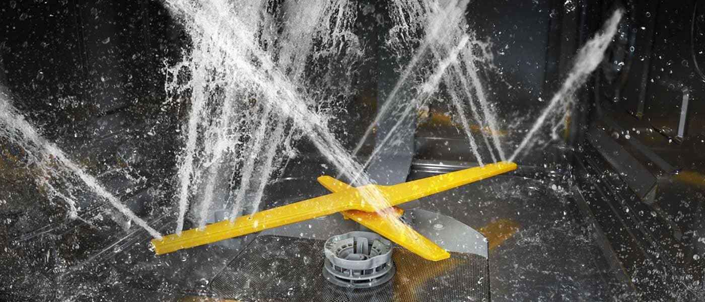 System Jet Clean z dwoma ramionami natryskowymi Dwa ramiona natryskowe zapewniające intensywne czyszczenie zmywarki Samsung DW60BG750B00ET