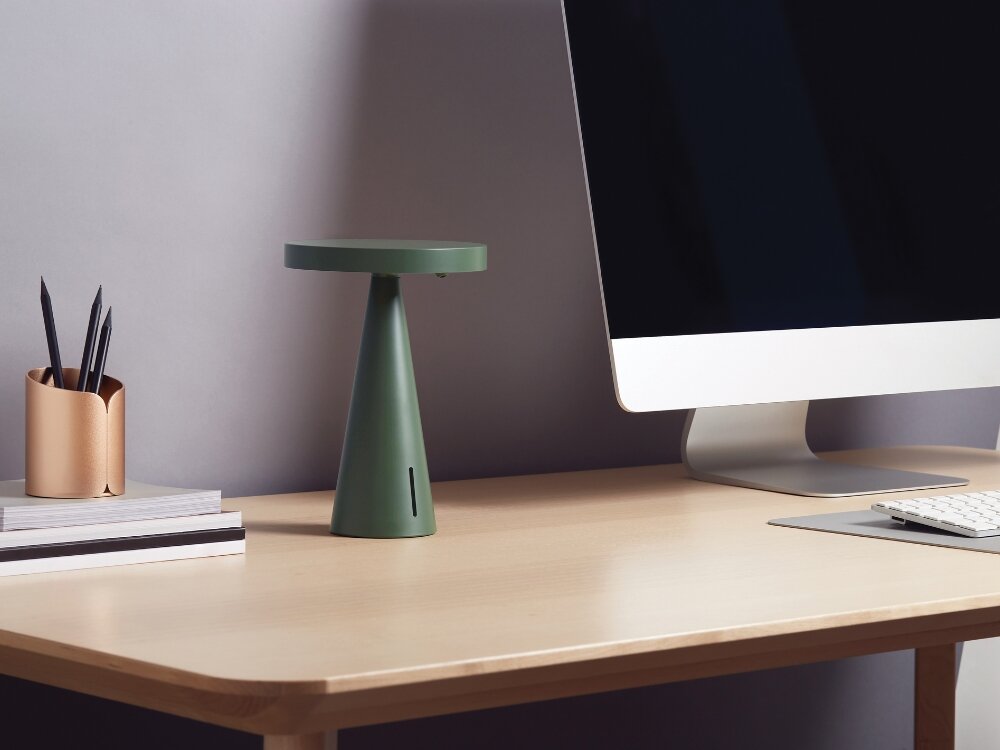 Dozownik LEXON Mano
            dozownik na biurku regulacja barwy jasności ilość żelu wbudowany czujnik sterowanie intuicyjne