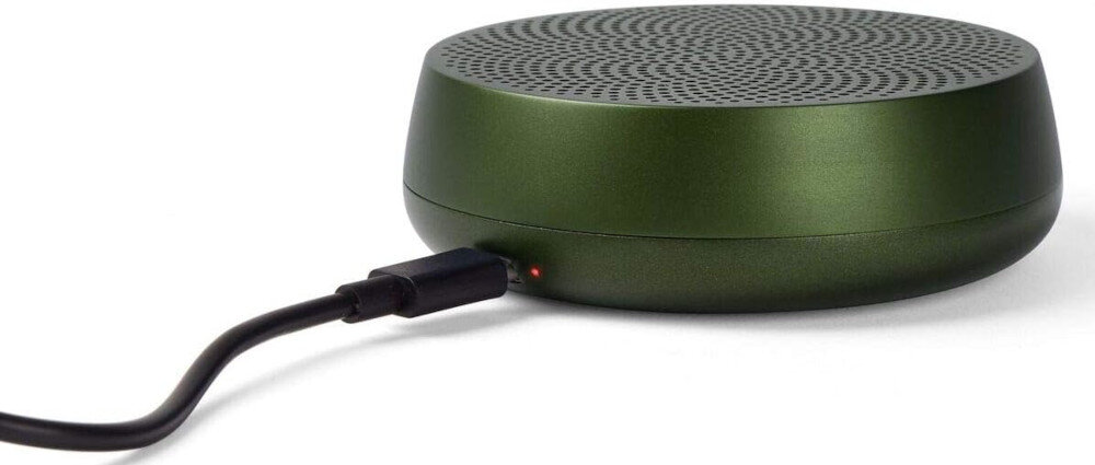 Głośnik LEXON Mino+ L  - ładowanie