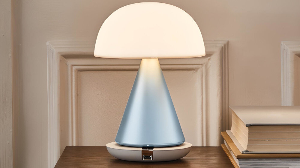 Lampa LED Lexon Mina L - ładowanie