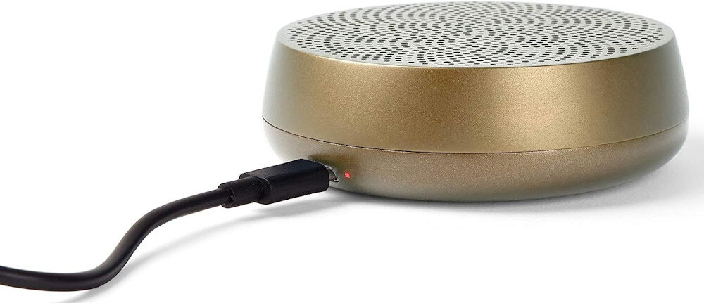 Głośnik LEXON Mino+ L  - ładowanie