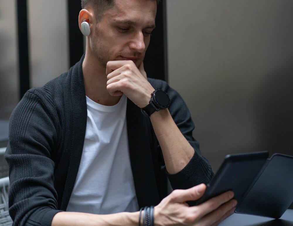 Czytnik E-Booków BEMI Cognita Light 2 ksiązki czytnik bemi powłoka antyrefleks lekkość poręczność światło niebeiskie rozdzielczość publikacje obsługa