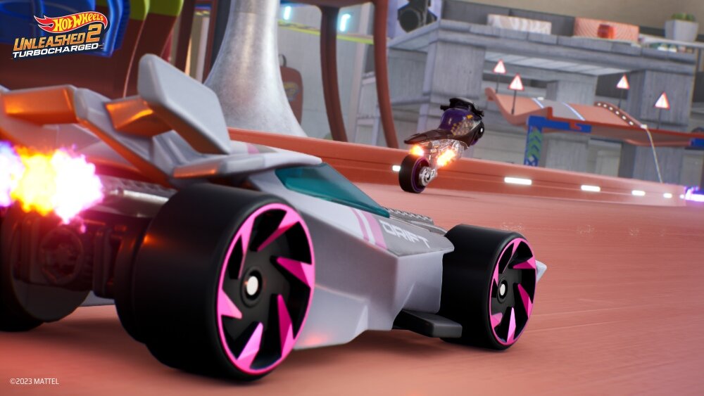 HOT WHEELS UNLEASHED 2 kółka zabawa nowe miejsca nowe tereny przeciwnicy zwycięstwo