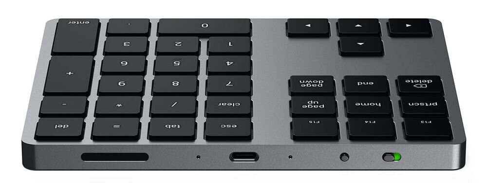 SATECHI ST-XLABKM Pełny układ klawiszy numerycznych klawiszami funkcyjnymi Fizyczne przyciski głównej klawiatury laptopa - klawiatura pod kątem na białym tle