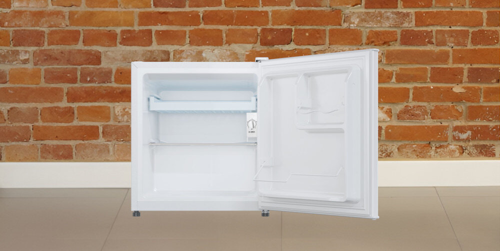 LODÓWKA CANDY CHASD4351EWC wnętrze półki