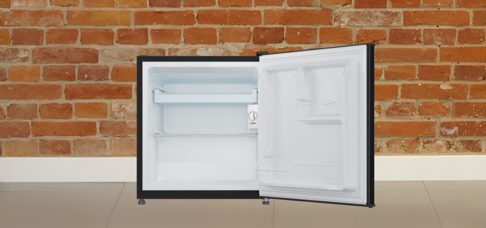 LODÓWKA CANDY CHASD4351EBC wnętrze półki
