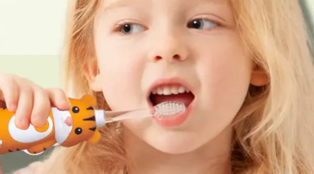 Oryginalna końcówka szczoteczki BRUSH-BABY WildOnes 0 - 10 lat (4 szt.) (Idealna dla dzieci) Ochrona wrażliwych dziąseł Miękkie włosie dla dzieci w wieku od 0 do 10 lat pomoc bez podrażnień i dyskomfortu