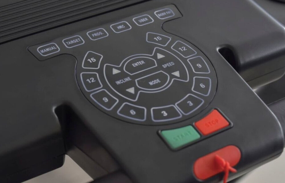 Bieżnia elektryczna TOORX Experience Plus AC roznorodne programy treningowe 24 zdefiniowanych profili programowych 1 program manualny program Body Fat test 4 programy TARGET 4 programy uzytkownika 4 programy HRC