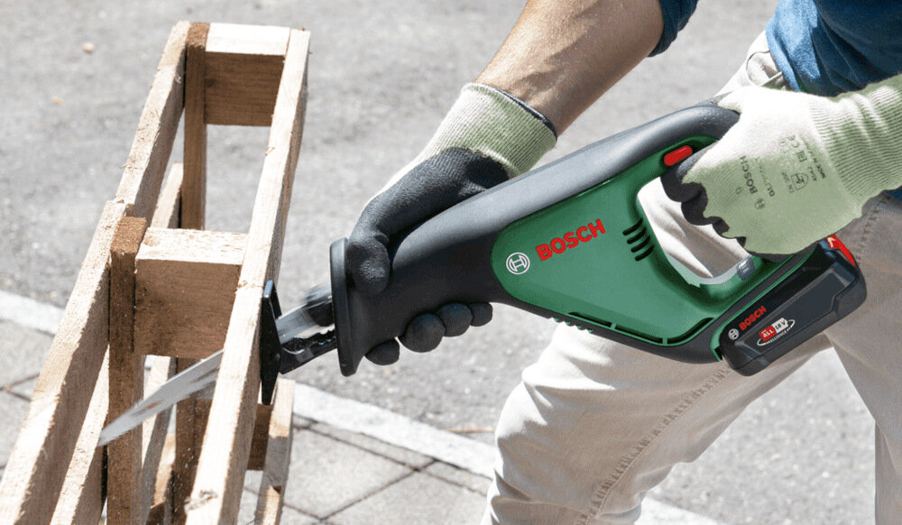 Piła szablasta BOSCH AdvancedRecip 18 06033B2402 + Zestaw startowy 18V 2.5 Ah system Bosch Low Vibration niwelowanie tłumienie drgań