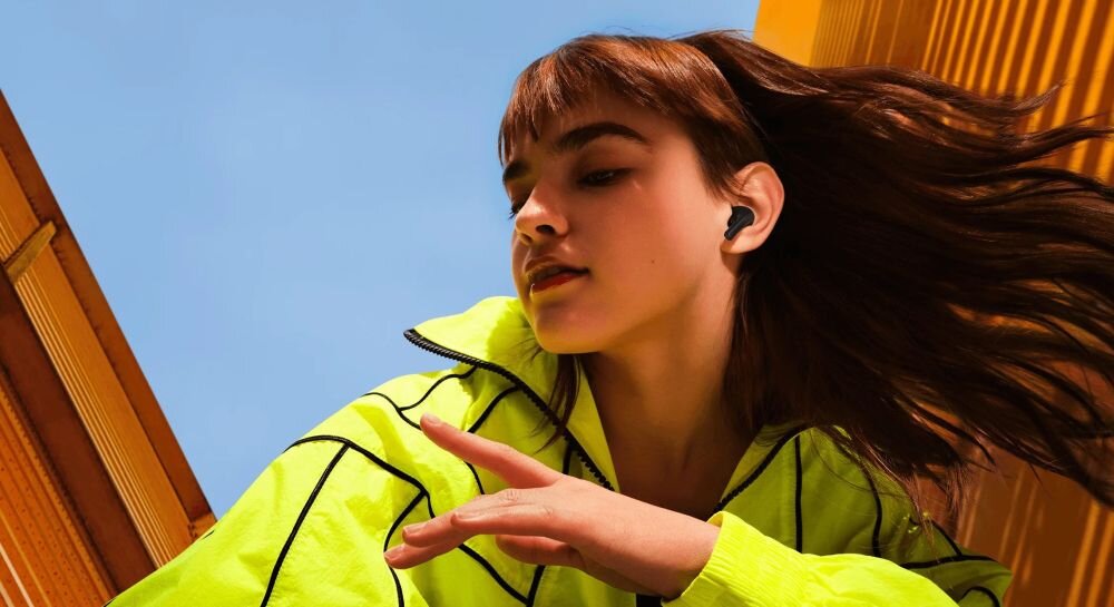 Słuchawki dokanałowe XIAOMI Redmi Buds 4 Active dźwięk moc łączność szumy redukcja szumów hałas głośność zakres częstotliwość waga zasilanie ładowanie złącze port wtyczka działanie etui smartfon sterowanie wygoda muzyka