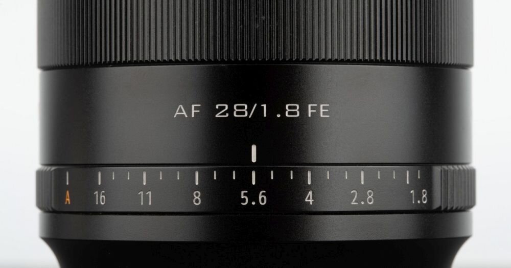 Obiektyw VILTROX AF 28mm f-1.8 Sony FE   ogniskowa przysłona ostrość pierścienie optyka soczewki powłoki montaż bagnet światło jasność zoom filtry waga