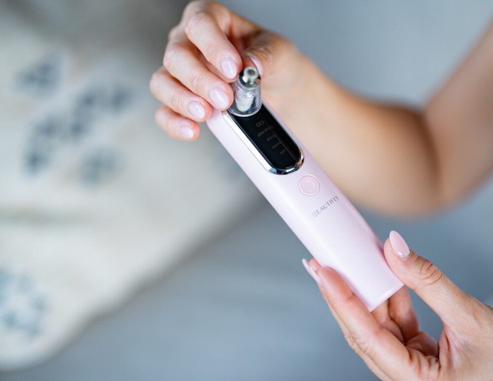 Urządzenie do mikrodermabrazji BEAUTIFLY Derma Blush bezinwazyjne bezbolesne działanie
