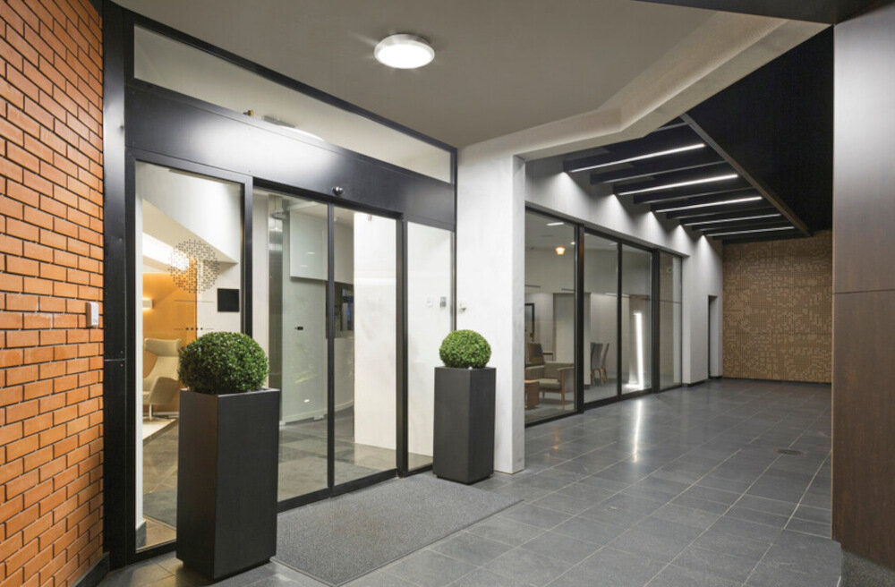 Plafon sufitowy KANLUX Daba N LED SMD dla inwestycji deweloperskich w zwyklym domu neutralna biala barwa swiatla rownomierne jasne oswietlenie eliminacja cieni