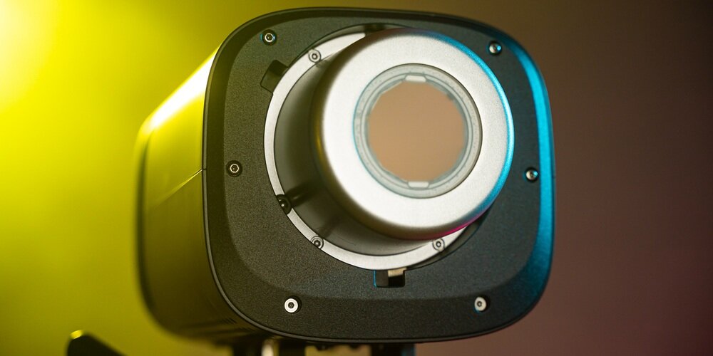 Mocowanie Bowens lampy LED Amaran 300c